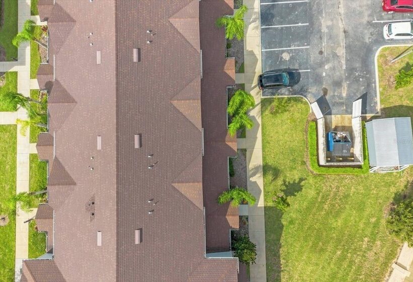 Beautiful Townhouse Next To Disney Parks 04