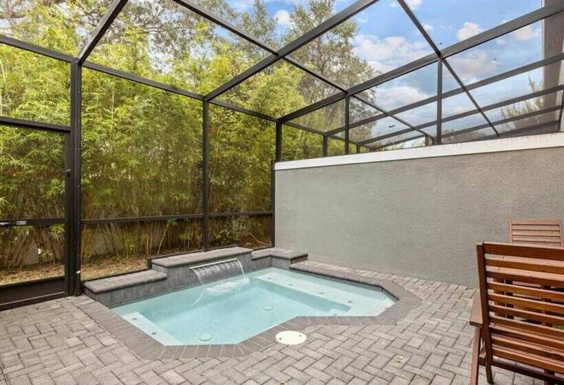 Beautiful Vacation Home With Splash Pool 35