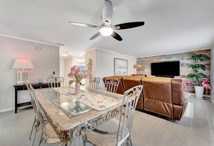 مبيت وإفطار Family Retreats 5 Minutes To The Beach