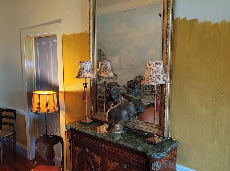 مبيت وإفطار Lafleur Guest House