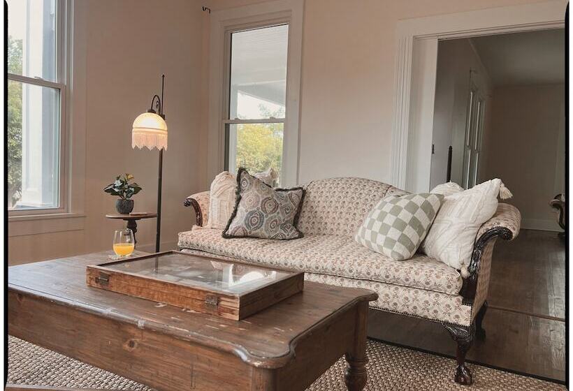 ベッドアンドブレックファースト Thames Home