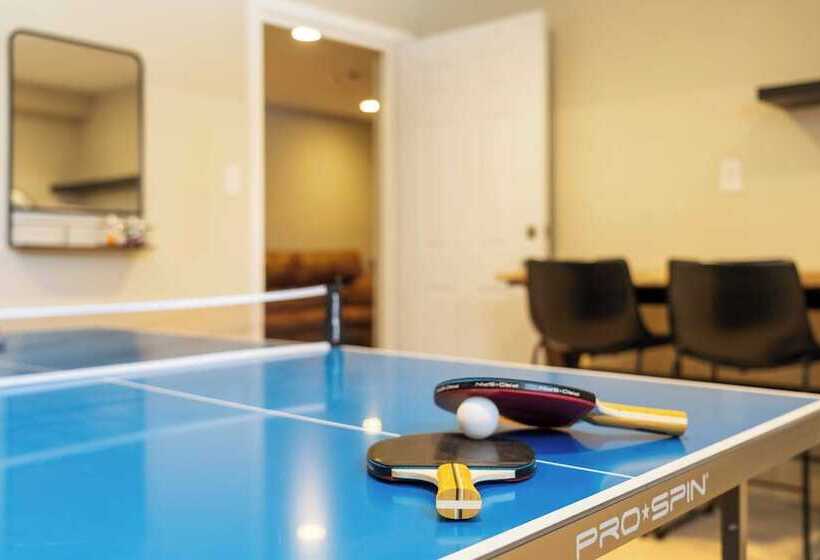 Birchwood By Avantstay Game Room + Lake Access