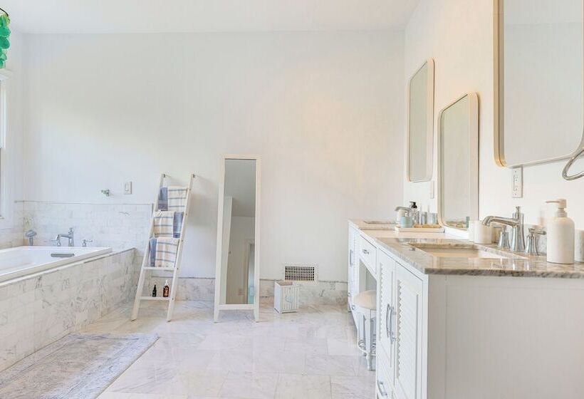 Boho Beach Hideaway W/ Pool, Fire Pit & Grill!