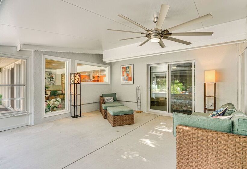 Walk To Beach: Cape Coral Home W/ Grill & Patio