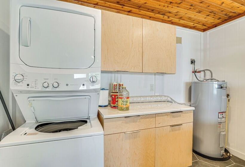 Walk To Beach: Cape Coral Home W/ Grill & Patio