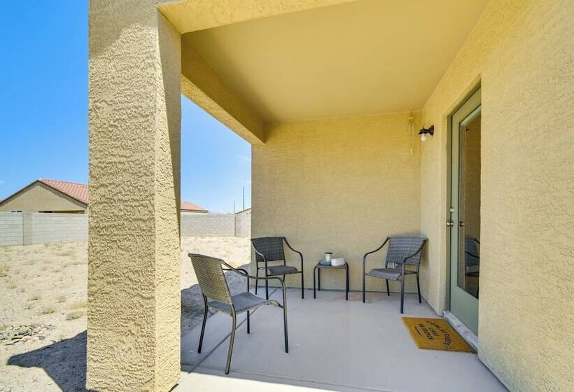 1 Mi To Golf Course: Bright Mohave Valley Home