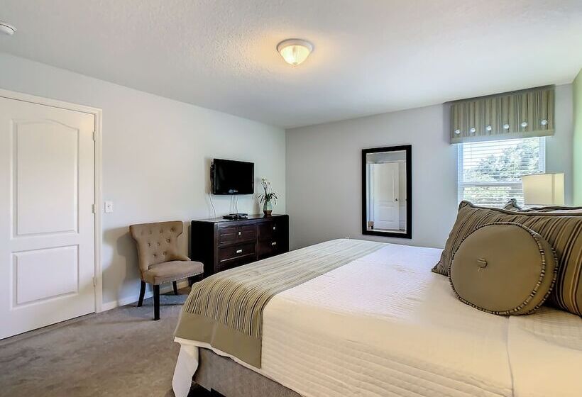 Calabria Villa Near Disney   Pool   Game Room