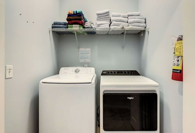 Calabria Villa Near Disney   Pool   Game Room