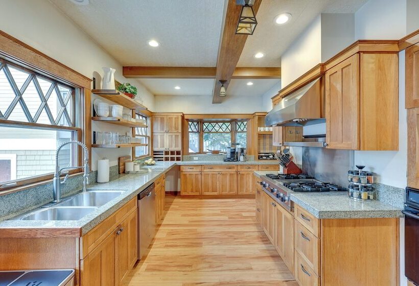 Central Boise Mansion Close To Dtwn, River & Bsu!