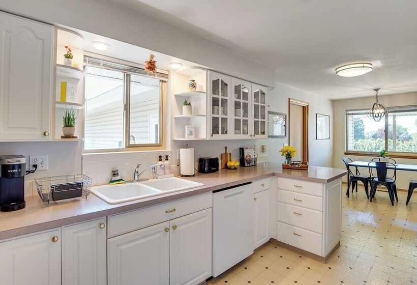 Charming Ellensburg Home W/ Patio < 1 Mi To Cwu!