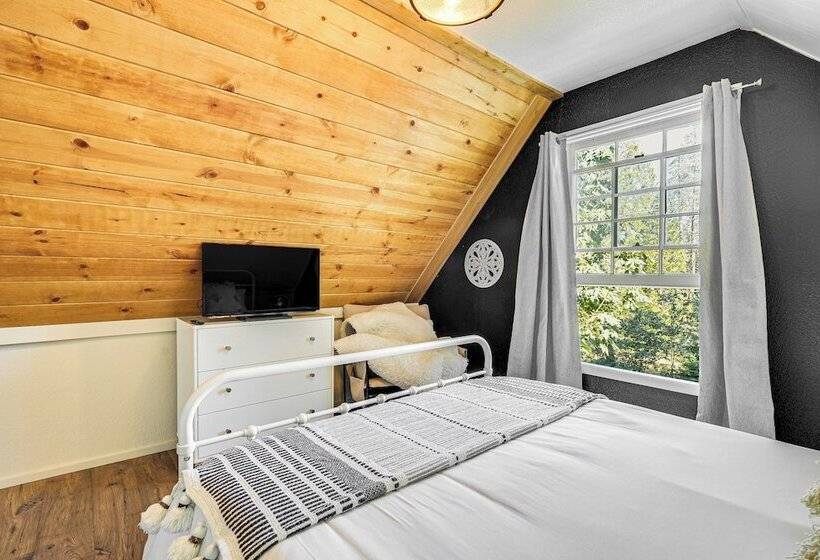 Hike, Ski & Fish: Charming Cabin In Twain Harte!