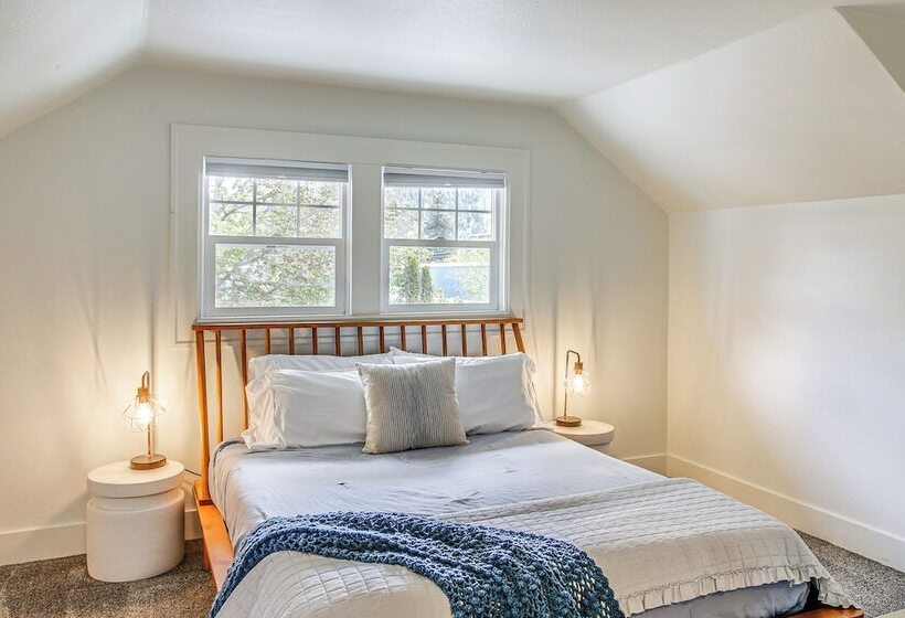 Chic Coeur D Alene Home W/ Patio, 1 Mi To Downtown