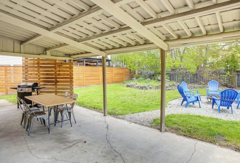 Chic Coeur D Alene Home W/ Patio, 1 Mi To Downtown