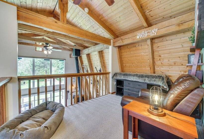 Creek & Lake Access At Cabin Near Cle Elum!