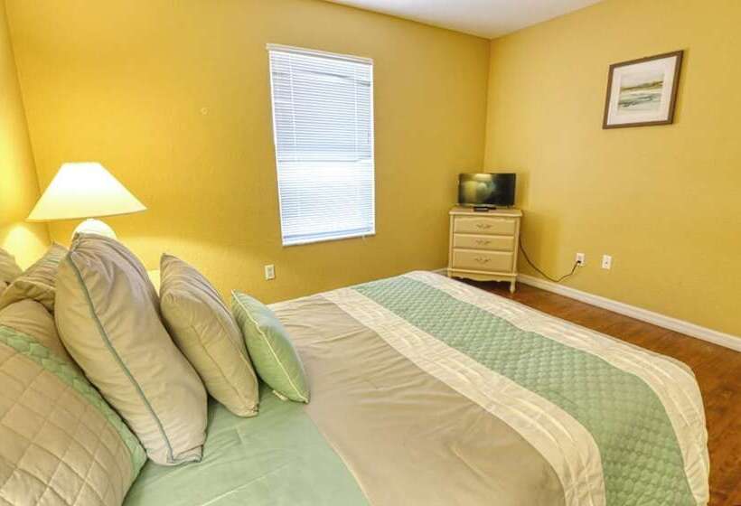 Clifford S Pinewood Estates Vacation Home