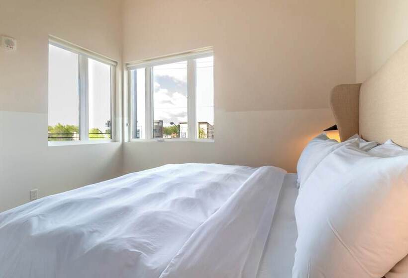 Conway Buyout   3 Units By Avantstay Sleeps 12