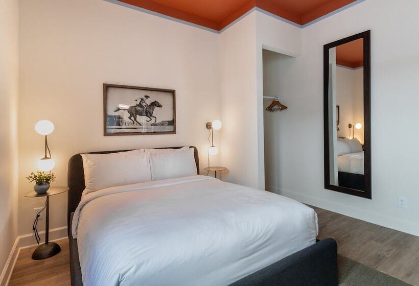 Conway Buyout 4 Units By Avantstay Sleeps 28