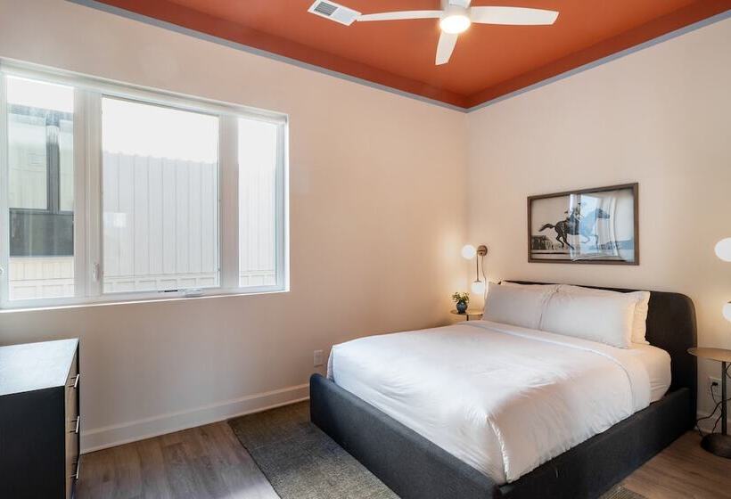 Conway Buyout 4 Units By Avantstay Sleeps 28