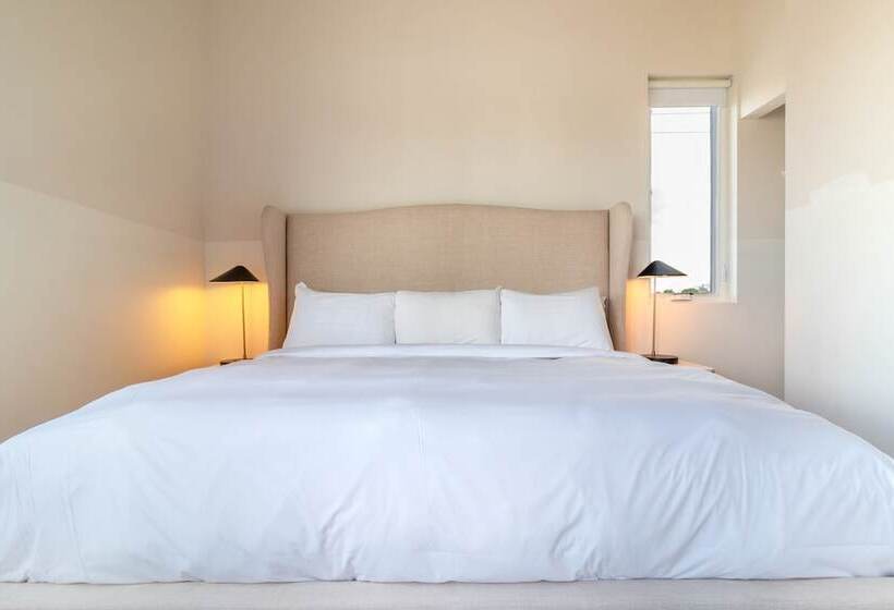 Conway Full B Buyout By Avantstay Sleeps 30