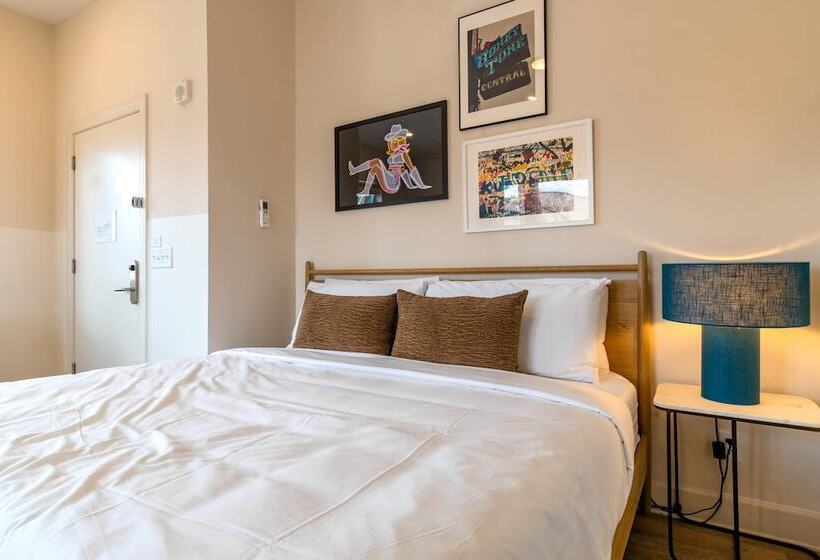 Conway Full B Buyout By Avantstay Sleeps 30