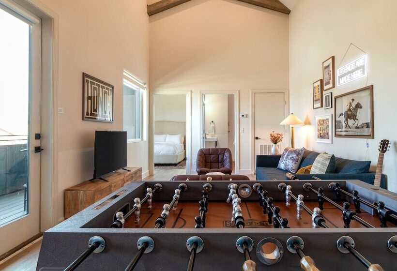 Conway Professionally Managed Buyout In Dt Nash