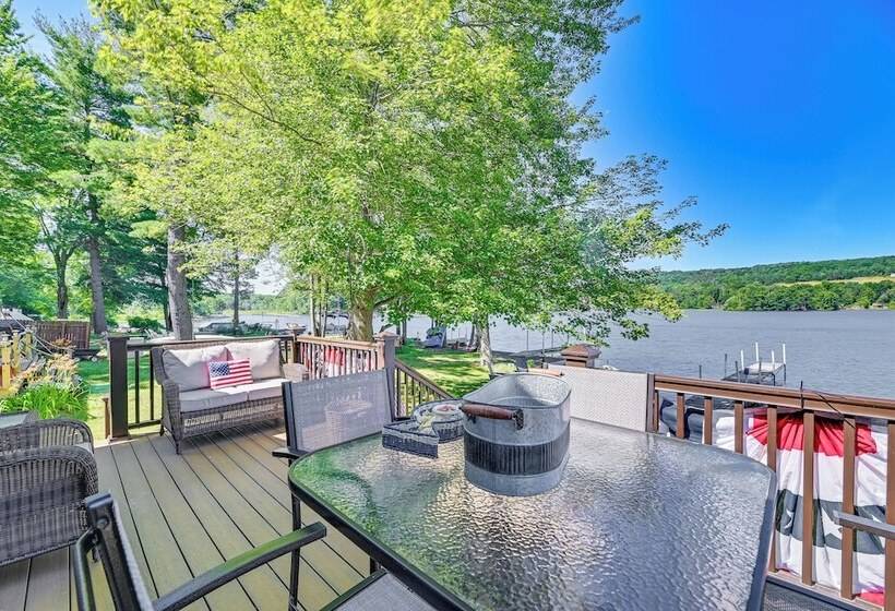 Cottage On Lamoka Lake W/ Deck, Grill & 3 Kayaks