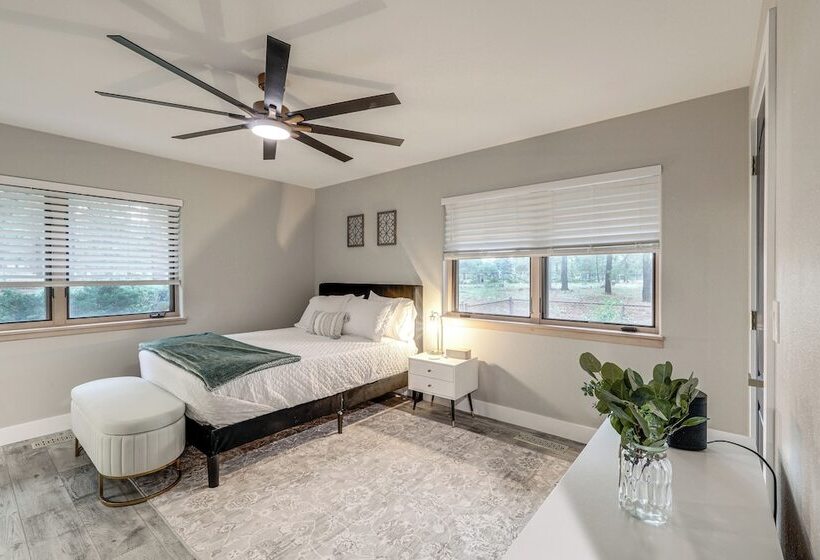 Deluxe Flagstaff Abode W/ Game Room & Outdoor Fun!