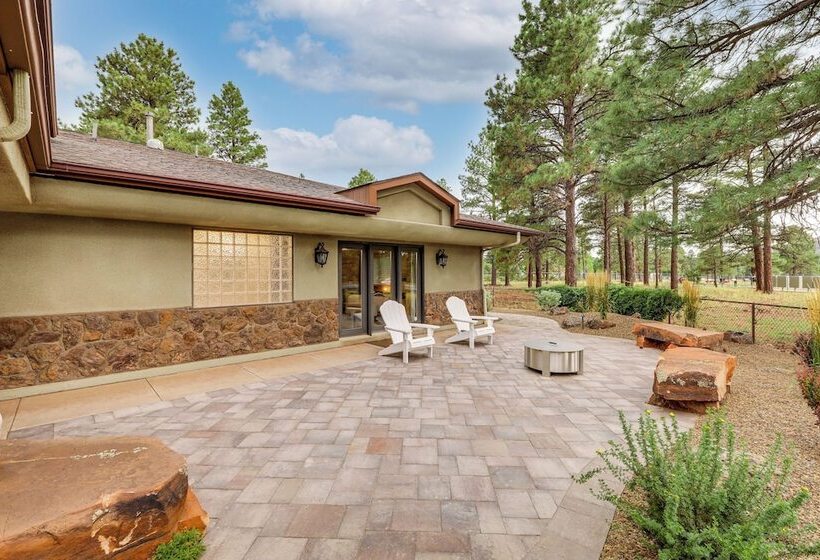 Deluxe Flagstaff Abode W/ Game Room & Outdoor Fun!