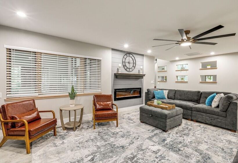 Deluxe Flagstaff Abode W/ Game Room & Outdoor Fun!