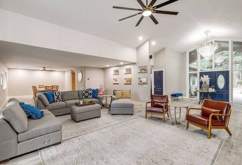 Deluxe Flagstaff Abode W/ Game Room & Outdoor Fun!
