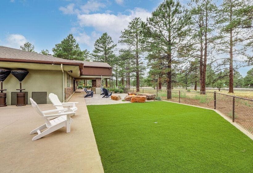 Deluxe Flagstaff Abode W/ Game Room & Outdoor Fun!