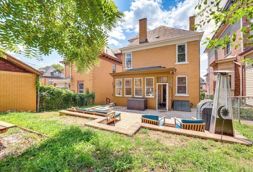 Dog Friendly Pittsburgh Home, 3 Mi To Downtown!