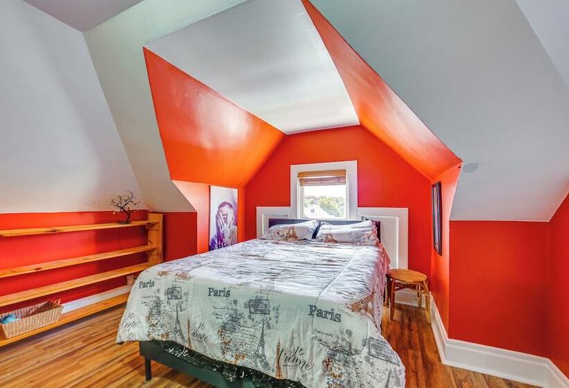 Dog Friendly Pittsburgh Home, 3 Mi To Downtown!