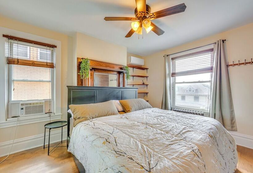 Dog Friendly Pittsburgh Home, 3 Mi To Downtown!