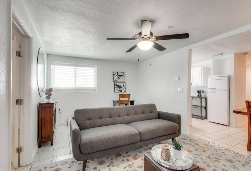 El Paso Home ~ 2 Mi To University Medical Center!