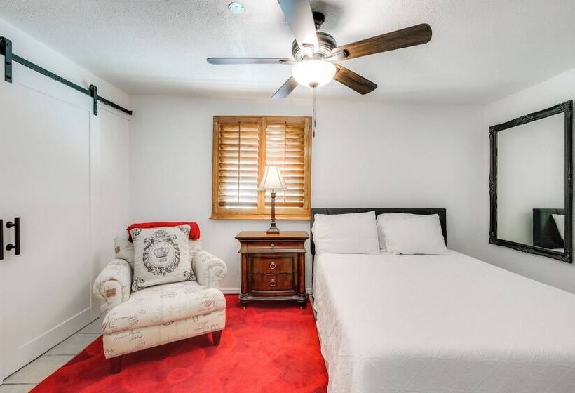 El Paso Home ~ 2 Mi To University Medical Center!