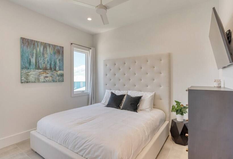 Emerald Evening By Avantstay 9bdr, Walk To Beach