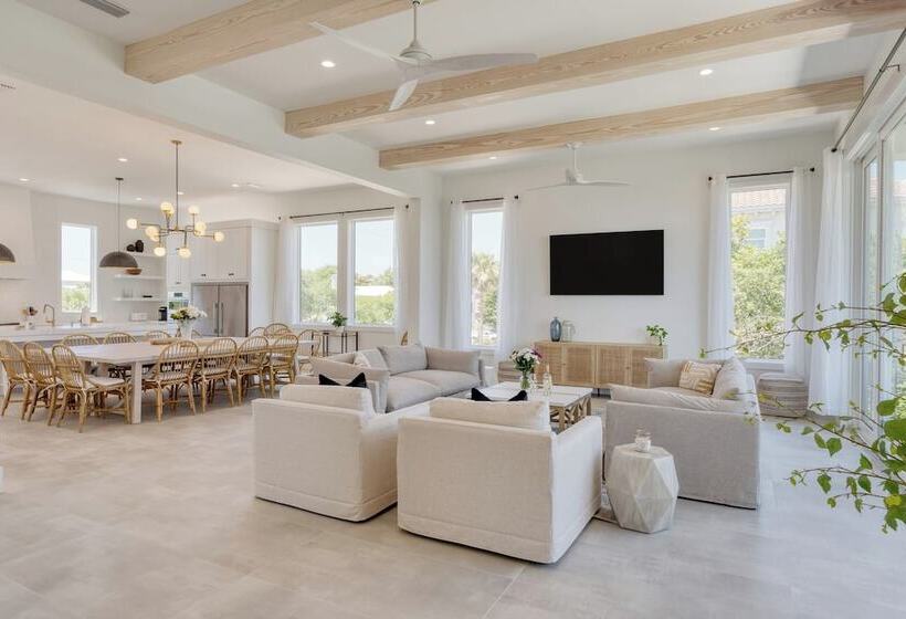 Emerald Evening By Avantstay 9bdr, Walk To Beach