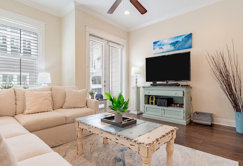 Emerald Gem By Avantstay Pool Access, 3mins To Beach!