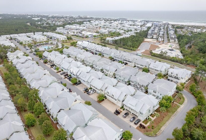 Emerald Gem By Avantstay Pool Access, 3mins To Beach!