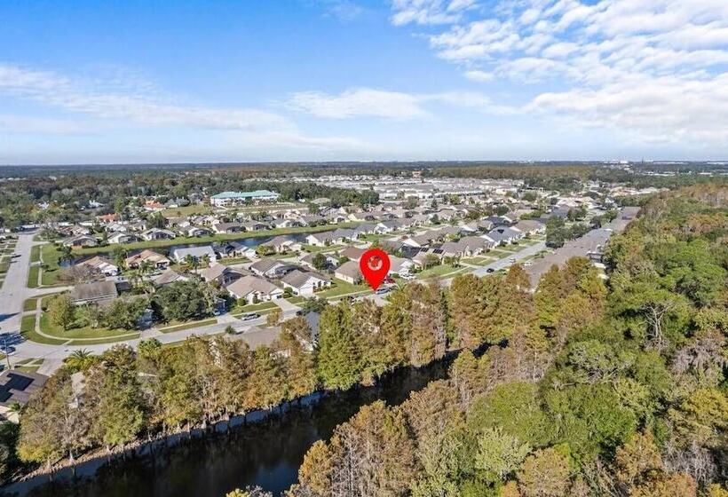 Enchanting House Few Min Away From The Parks 52