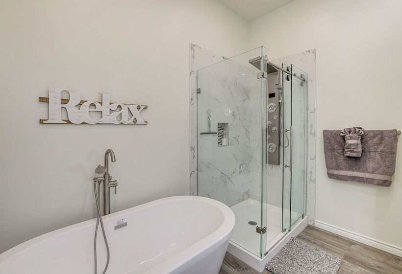 Near Disney:  T Morrow S Grand Getaway  W/ Dock!