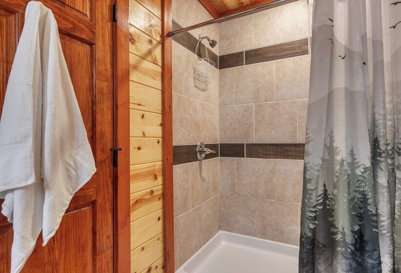 Evergreen Lodge By Avantstay Indoor Pool, Game Room & Theater