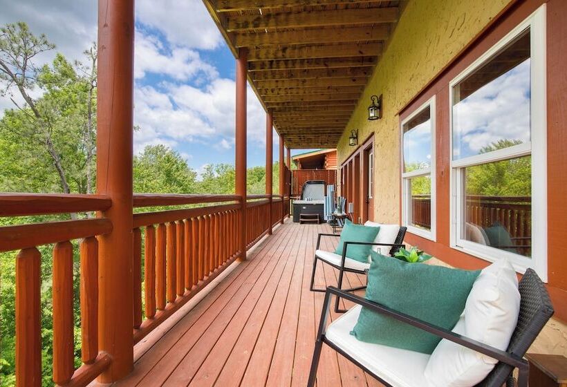 Evergreen Lodge By Avantstay Indoor Pool, Game Room & Theater