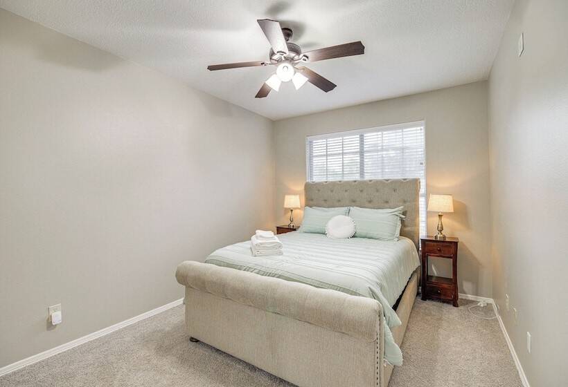 Expansive Home In Humble Near Lake Houston!