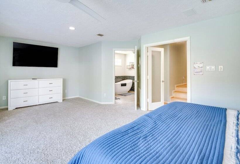 Exquisite Canal Front Home: Access To Lake Conroe!