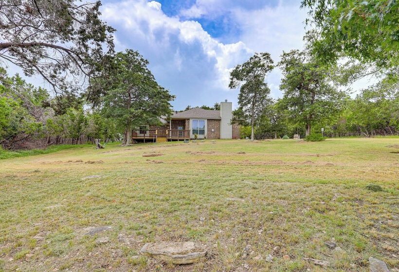 1 Mi To Stillhouse Hollow Lake: Texas Family Home