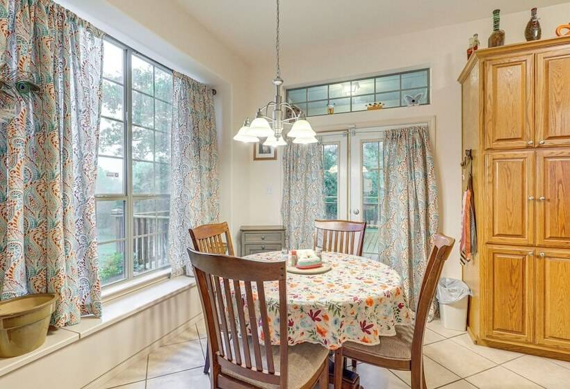 1 Mi To Stillhouse Hollow Lake: Texas Family Home