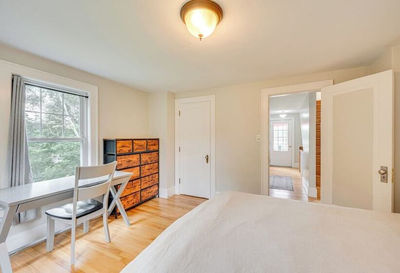 Family Friendly Retreat In Barre: 2 Spacious Decks