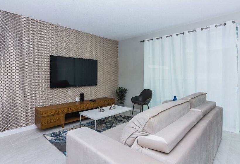 Free Pool Heat! Last Minute Deal! Near Disney 15